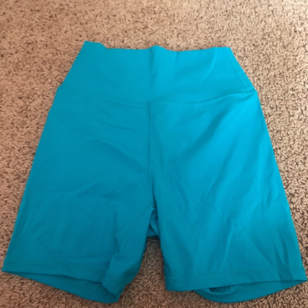 SOLD— BuffBunny Bora Bora Live Shorts